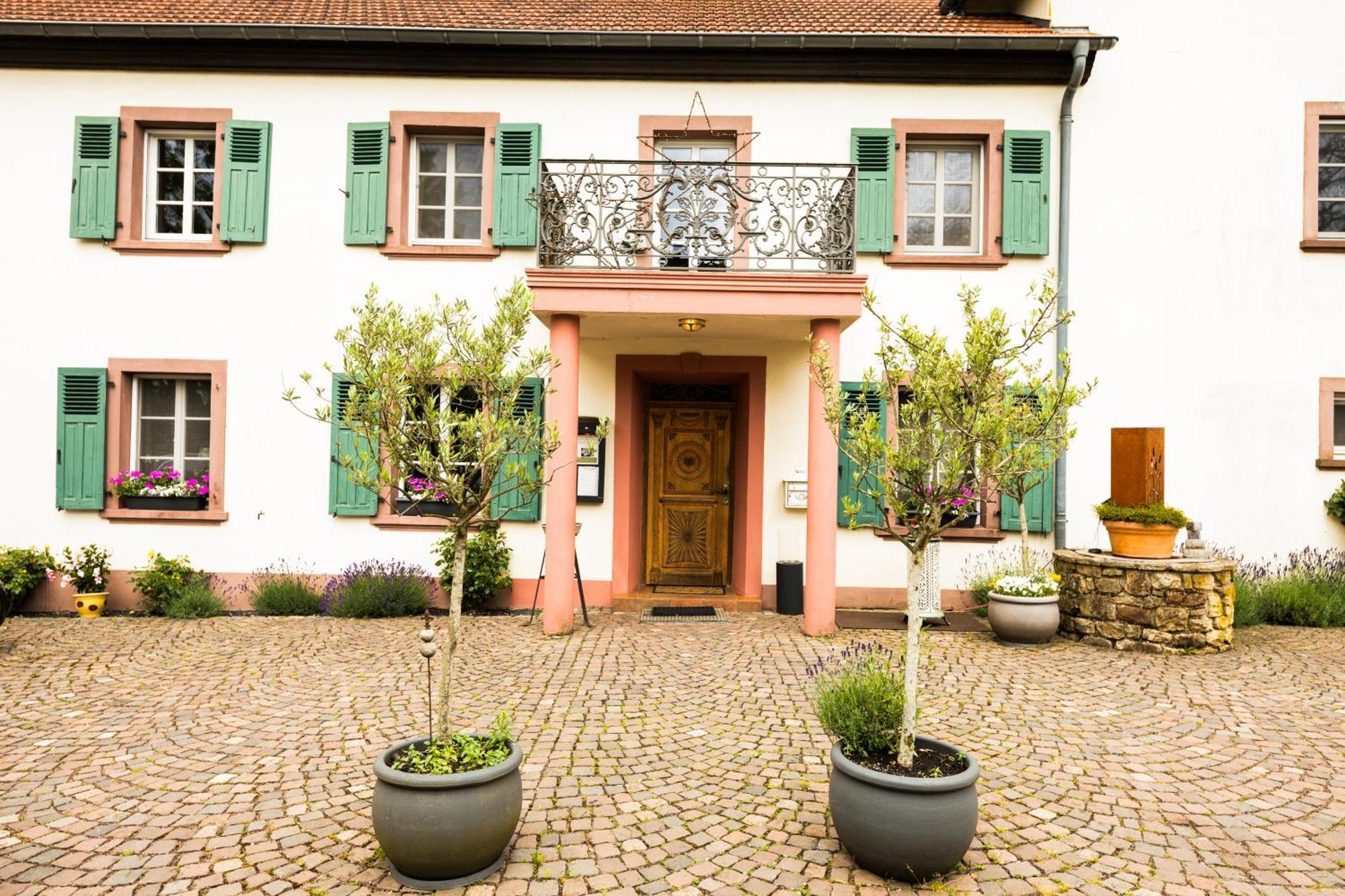Hotel Sonnenhof Perl Exteriör bild